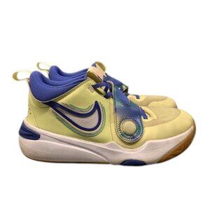 Nike Team Hustle D 11 Shoes Youth 7Y Light Yellow FN6676-300 Basketball Sneakers
